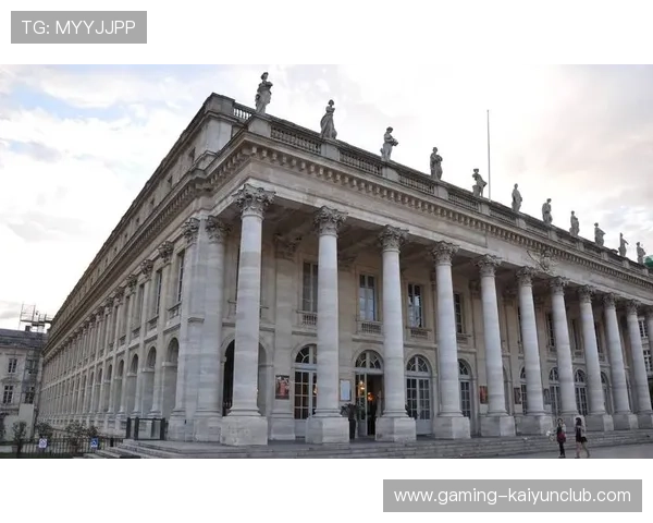 波尔多确认将重建队内阶层结构,法国传统豪门重新布局 波尔多确认将重建队内阶层结构,法国传统豪门重新布局